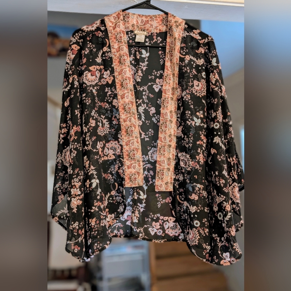 Eyeshadow Paisley Floral Blouse